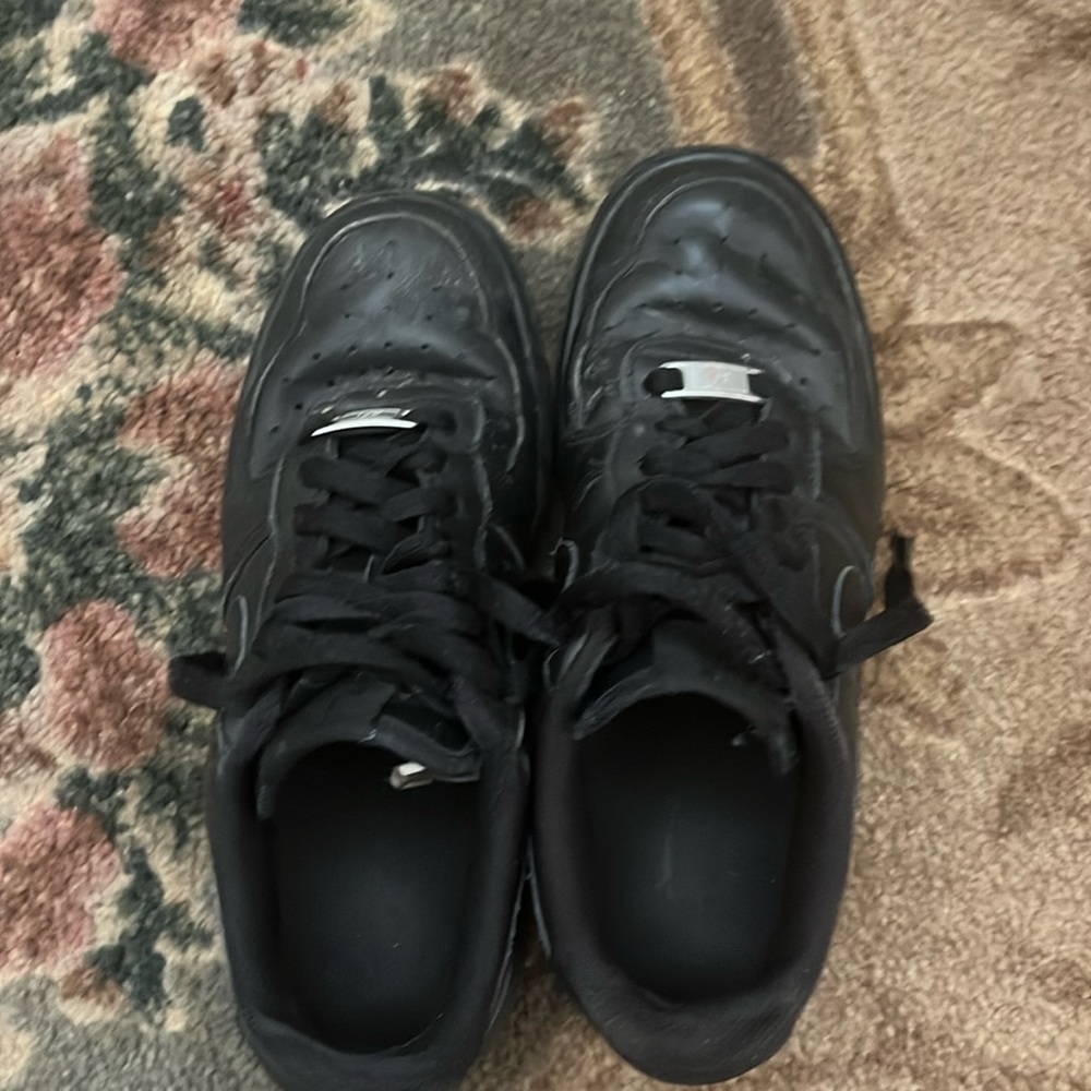Used Air Force 1 black women size 6.5